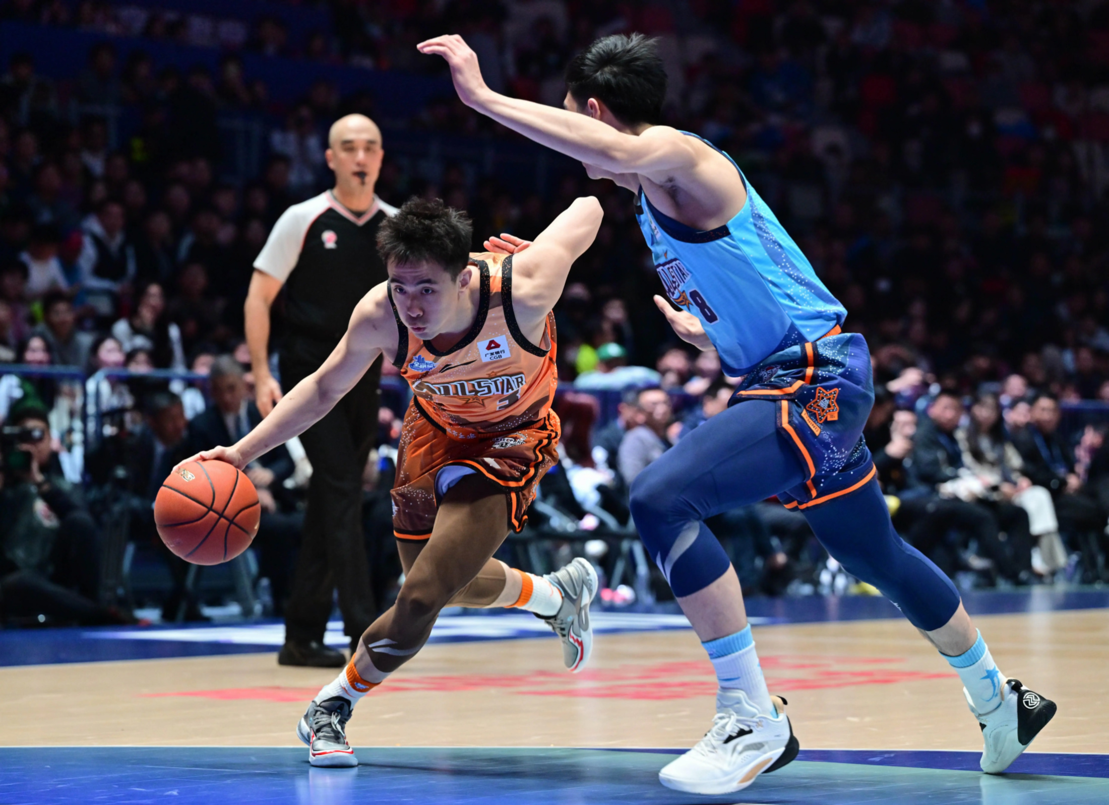 开云-转折点新奥尔良鹈鹕绝杀压哨；CBA常规赛窗口期攻防权衡；信心回归；轮换策略成焦点的简单介绍